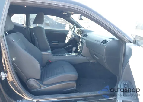 2013 Dodge Challenger Sxt z USA, uszkodzony, nr VIN 2C3CDYAG1DH670934